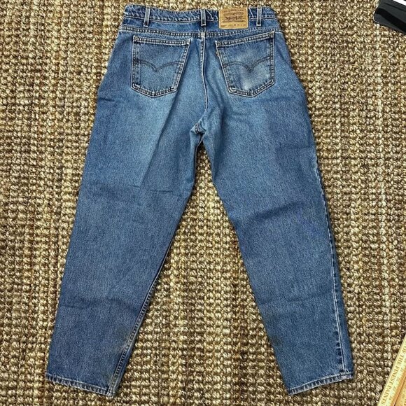 Vintage 1980s - 560 Levi’s Men’s Jeans Loose Fit Rare (36x30) Made In US… - Picture 2 of 9